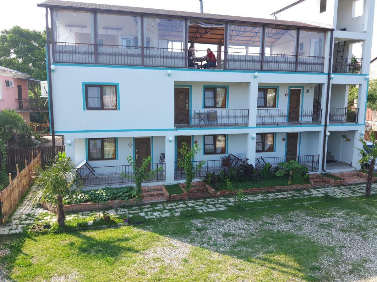 Apsa Butik Hotel Sukhumi Exterior photo